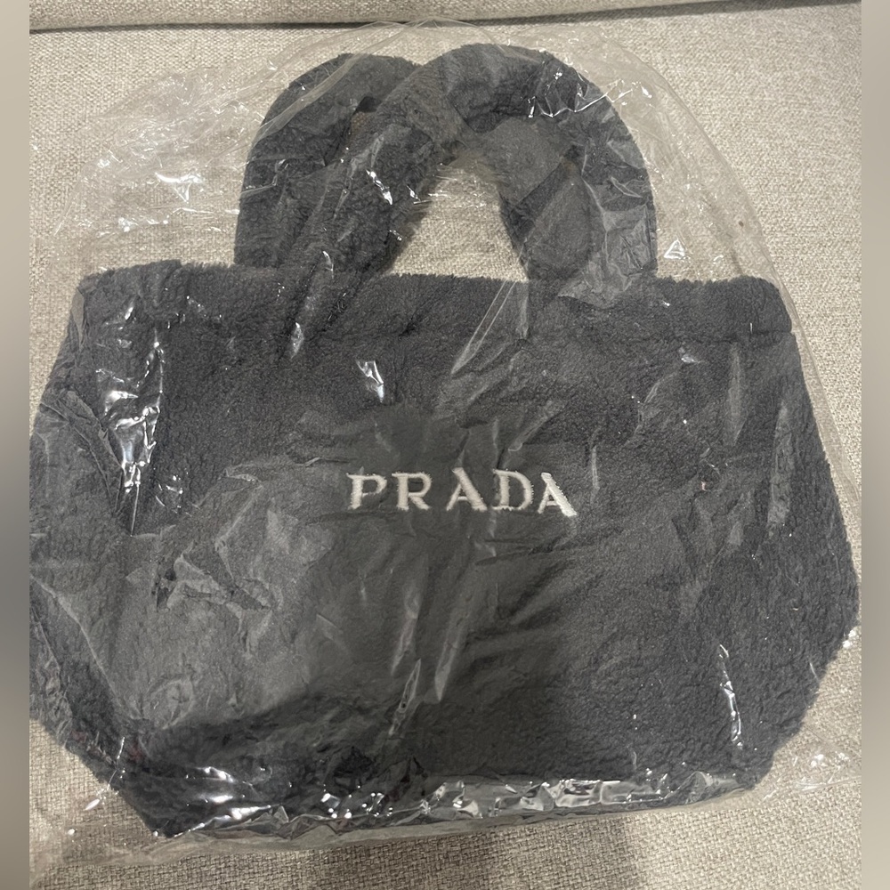 Prada Brand New Top Handle Tote Bag Teddy/ Sherpa  Charcoal Grey GWP - Picture 3 of 3